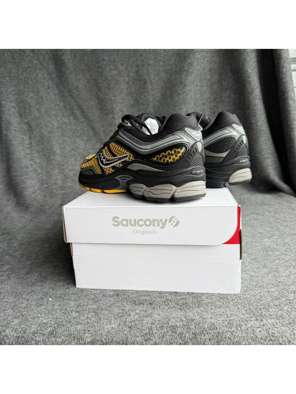Saucony ProGrid Omni 9 Shoes Mens Size 9 Gold Carbon Running Sneakers S70739-66